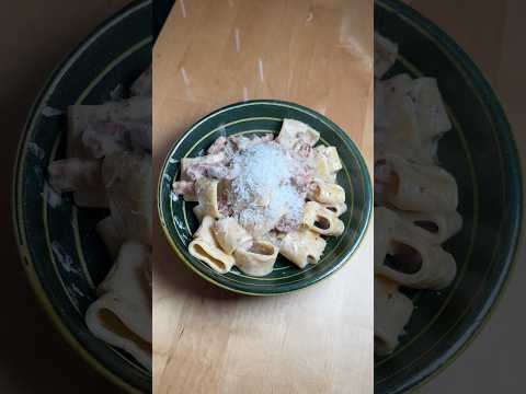 Pâtes aux lardons, crème et parmesan