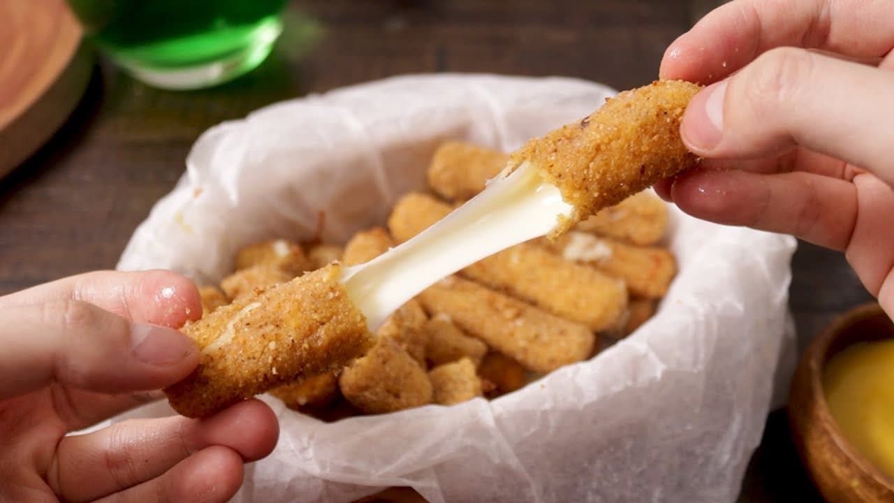 Mozzarella Sticks (Cheese Sticks)