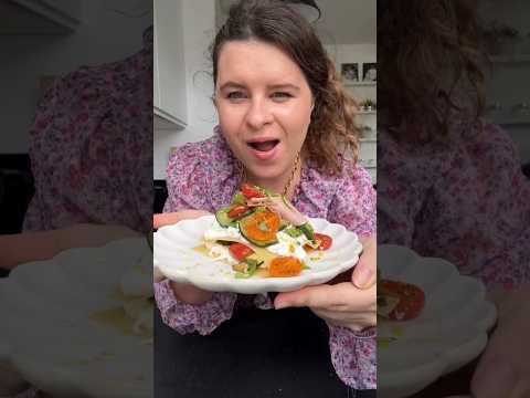 Lasagnes froides stracciatella, pesto de pistache et mortadelle