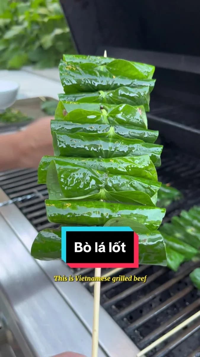 Bò Lá Lốt (Vietnamese Grilled Beef in Betel Leaves)