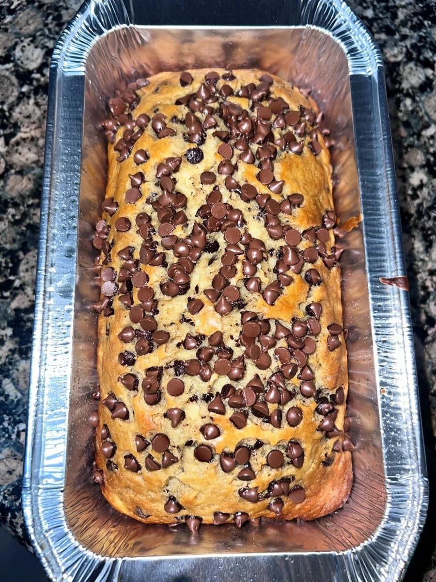 Chocolate Chip Banana Bread by @veemartini