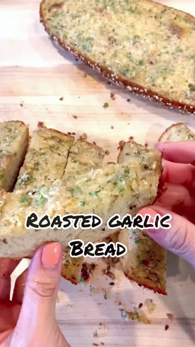 Extra Garlic Garlic Bread by @costcokitchen