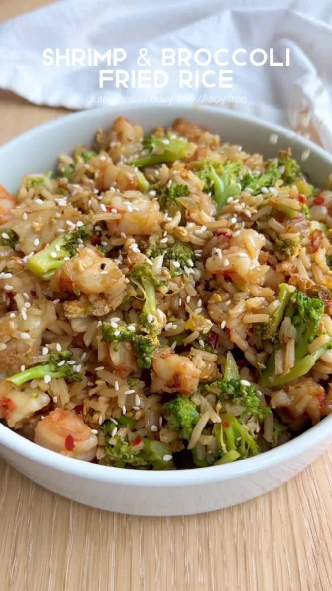 Shrimp and Broccoli Fried Rice by @munchinwithmaddie_