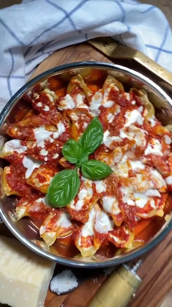 Stuffed Pasta Shells with Ricotta and Mozzarella by @the_pastaqueen