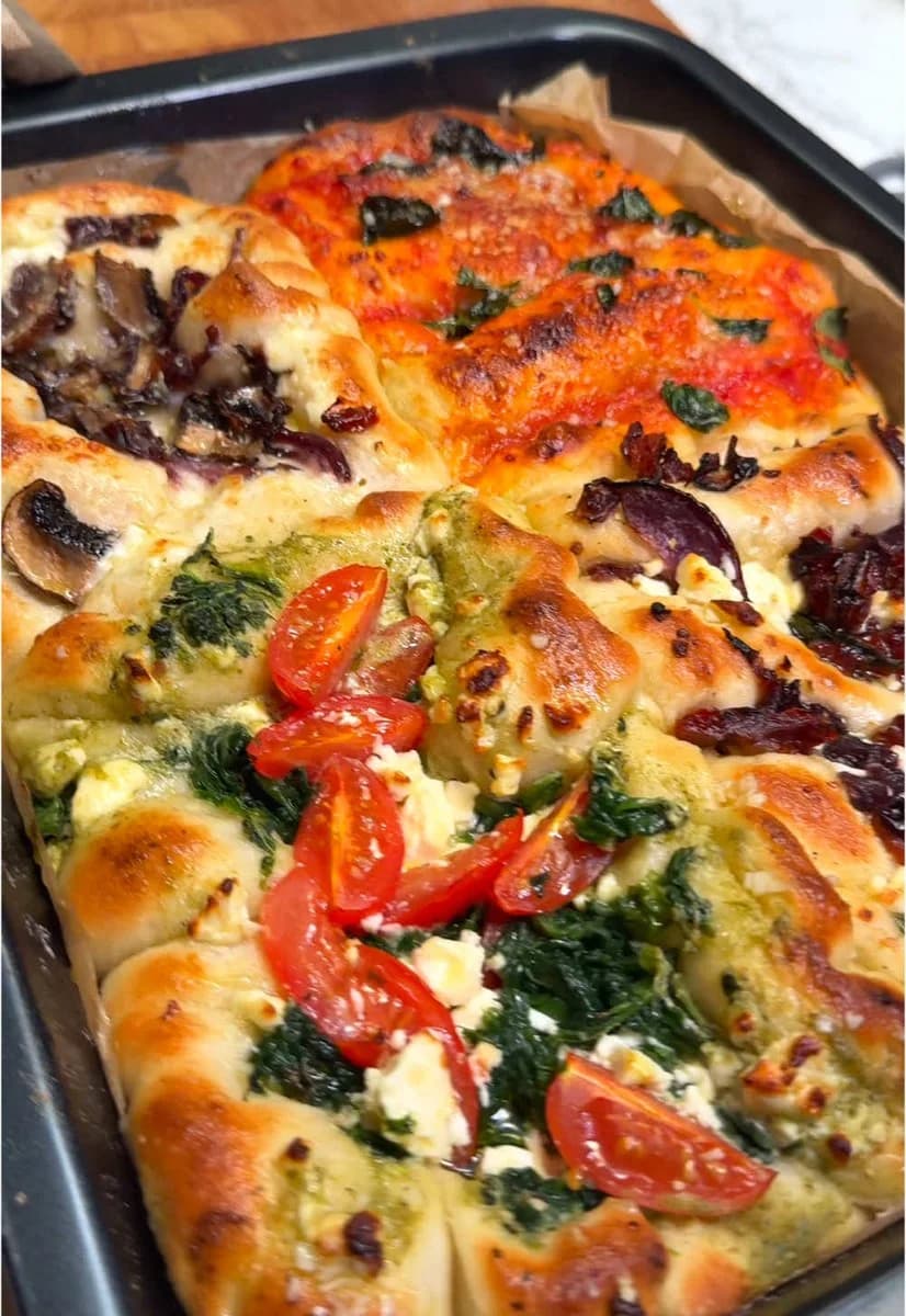 Tear & Share Pizza Bread by @dr.vegan