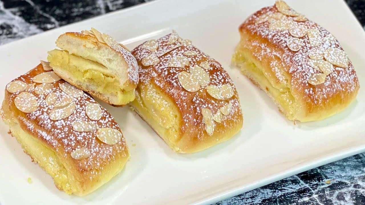 Petits pains briochés à la frangipane